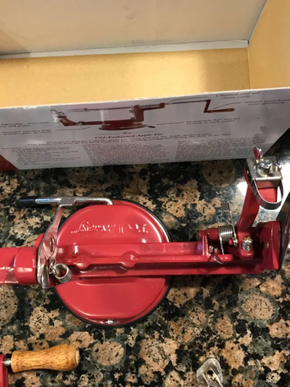 GRANDMACORE WILLIAMS SONOMA APPLE PEELER-CORER IN BOX